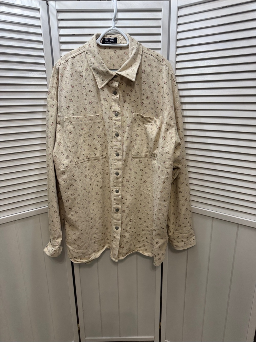 Brunette The Label Cream Button-Down jacket with Subtle Floral Print